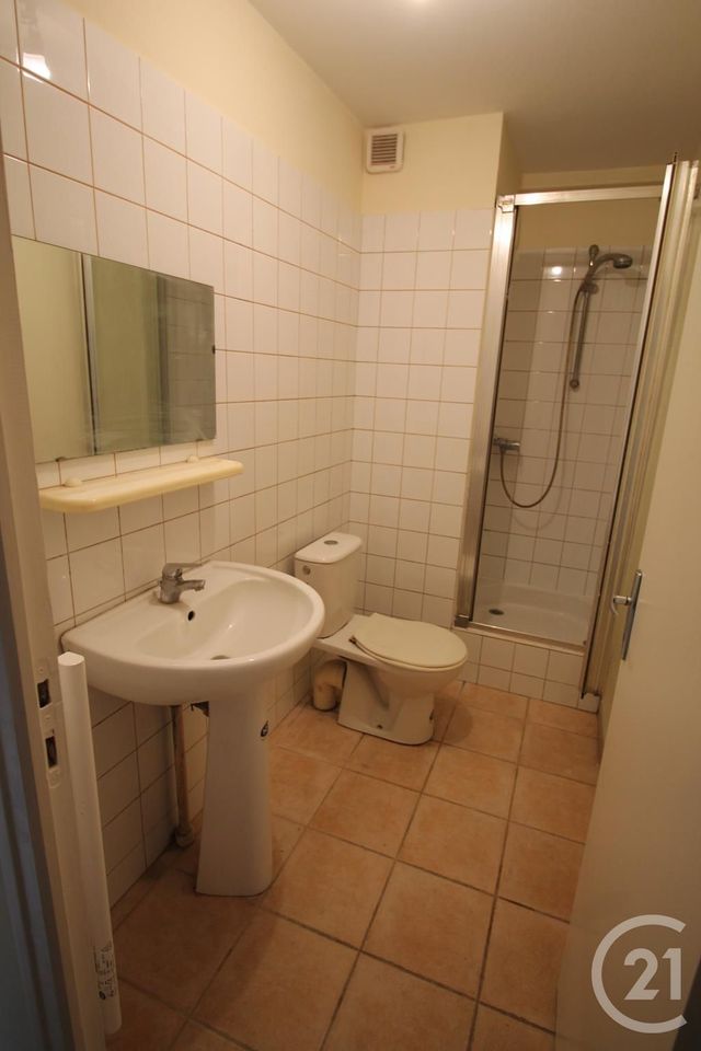 Appartement F2 à louer - 2 pièces - 36.14 m2 - SARLAT LA CANEDA - 24 - AQUITAINE - Century 21 Patrimoine 24 Appartement F2 à louer - 2 pièces - 36.14 m2 - SARLAT LA CANEDA - 24 - AQUITAINE - Century 21 Patrimoine 24