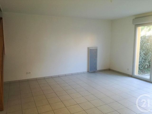 Afficher la photo en grand Appartement F3 à vendre - 3 pièces - 66.0 m2 - SARLAT LA CANEDA - 24 - AQUITAINE - Century 21 Patrimoine 24