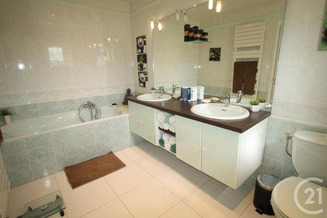 maison à vendre - 9 pièces - 251.73 m2 - ST VINCENT LE PALUEL - 24 - AQUITAINE - Century 21 Patrimoine 24 maison à vendre - 9 pièces - 251.73 m2 - ST VINCENT LE PALUEL - 24 - AQUITAINE - Century 21 Patrimoine 24
