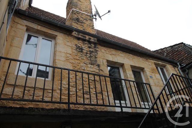 Afficher la photo en grand Studio à louer - 1 pièce - 28.9 m2 - SARLAT LA CANEDA - 24 - AQUITAINE - Century 21 Patrimoine 24