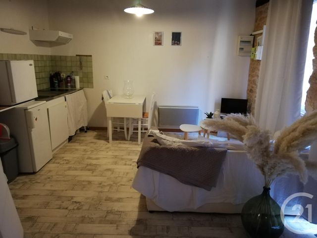 Afficher la photo en grand Studio à louer - 1 pièce - 28.9 m2 - SARLAT LA CANEDA - 24 - AQUITAINE - Century 21 Patrimoine 24
