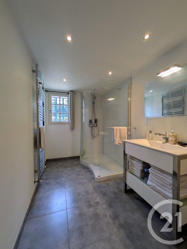 maison à vendre - 8 pièces - 170.0 m2 - CENAC ET ST JULIEN - 24 - AQUITAINE - Century 21 Patrimoine 24