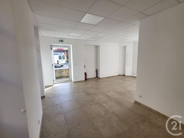 commerce à louer - 29.48 m2 - ST CYPRIEN - 24 - AQUITAINE - Century 21 Patrimoine 24
