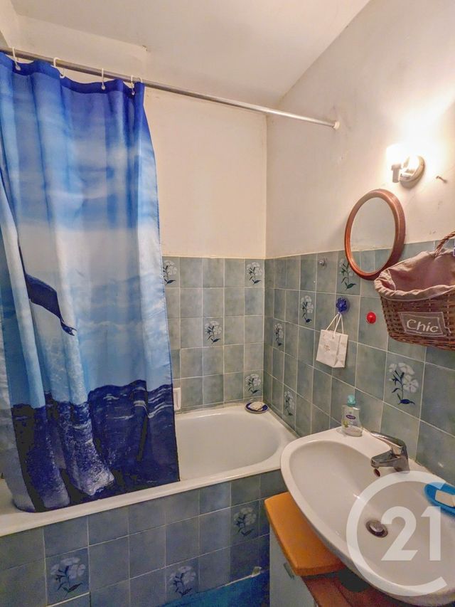 Afficher la photo en grand Appartement F2 à vendre - 2 pièces - 46.8 m2 - SARLAT LA CANEDA - 24 - AQUITAINE - Century 21 Patrimoine 24