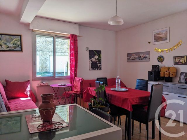 Afficher la photo en grand Appartement F2 à vendre - 2 pièces - 46.8 m2 - SARLAT LA CANEDA - 24 - AQUITAINE - Century 21 Patrimoine 24
