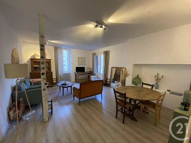 Appartement F3 à louer - 3 pièces - 81.0 m2 - MONTIGNAC - 24 - AQUITAINE - Century 21 Patrimoine 24