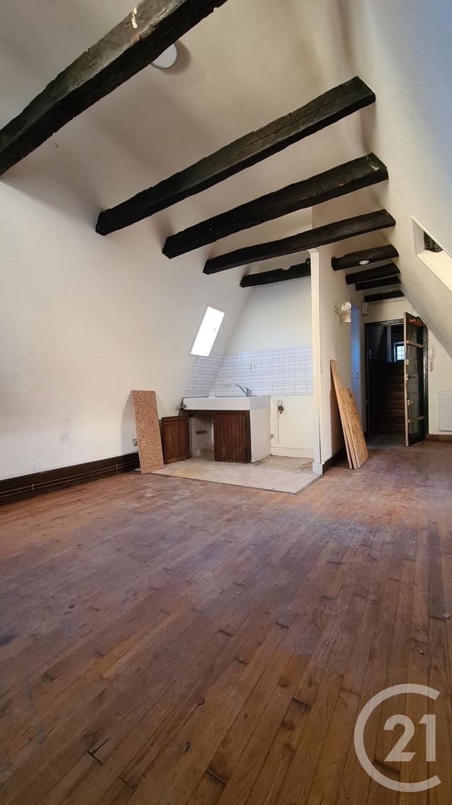 Afficher la photo en grand Appartement Duplex à vendre - 3 pièces - 39.0 m2 - SARLAT LA CANEDA - 24 - AQUITAINE - Century 21 Patrimoine 24