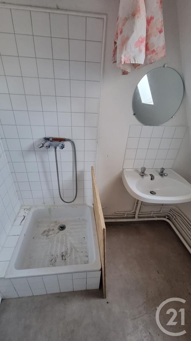 Afficher la photo en grand Appartement Duplex à vendre - 3 pièces - 39.0 m2 - SARLAT LA CANEDA - 24 - AQUITAINE - Century 21 Patrimoine 24