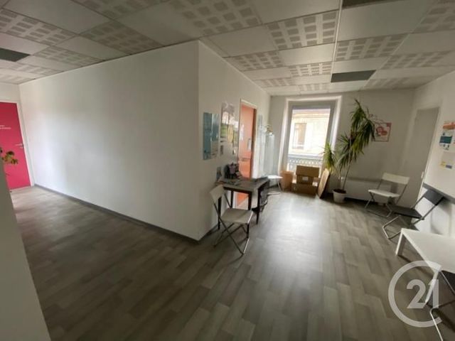 Afficher la photo en grand Appartement Local à louer - 1 pièce - 17.1 m2 - SARLAT LA CANEDA - 24 - AQUITAINE - Century 21 Patrimoine 24