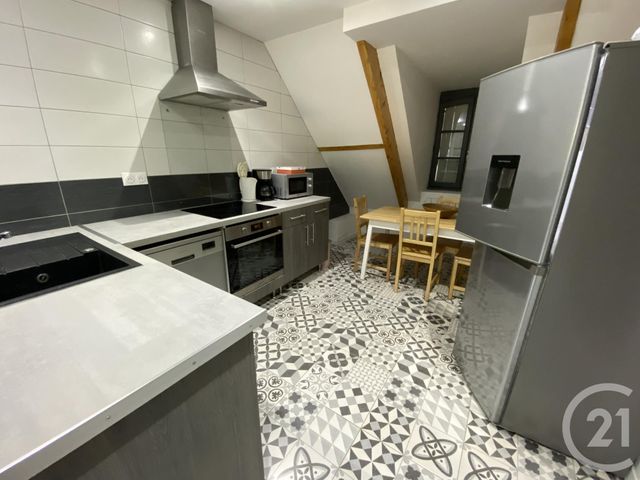 Appartement à louer - 3 pièces - 48.21 m2 - LES EYZIES - 24 - AQUITAINE - Century 21 Patrimoine 24