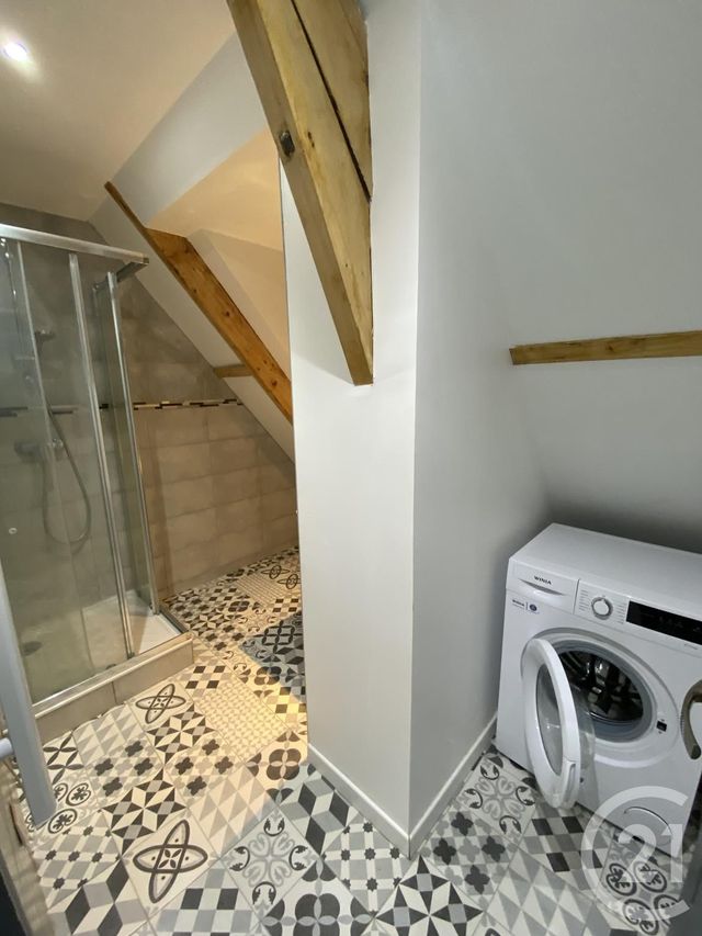 Appartement à louer - 3 pièces - 48.21 m2 - LES EYZIES - 24 - AQUITAINE - Century 21 Patrimoine 24