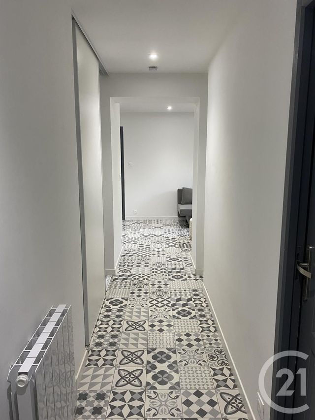 Appartement à louer - 3 pièces - 48.21 m2 - LES EYZIES - 24 - AQUITAINE - Century 21 Patrimoine 24