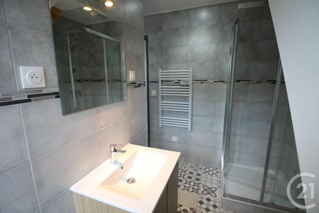 Appartement à louer - 3 pièces - 48.21 m2 - LES EYZIES - 24 - AQUITAINE - Century 21 Patrimoine 24