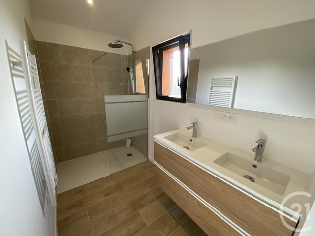 maison à louer - 4 pièces - 110.07 m2 - VEZAC - 24 - AQUITAINE - Century 21 Patrimoine 24