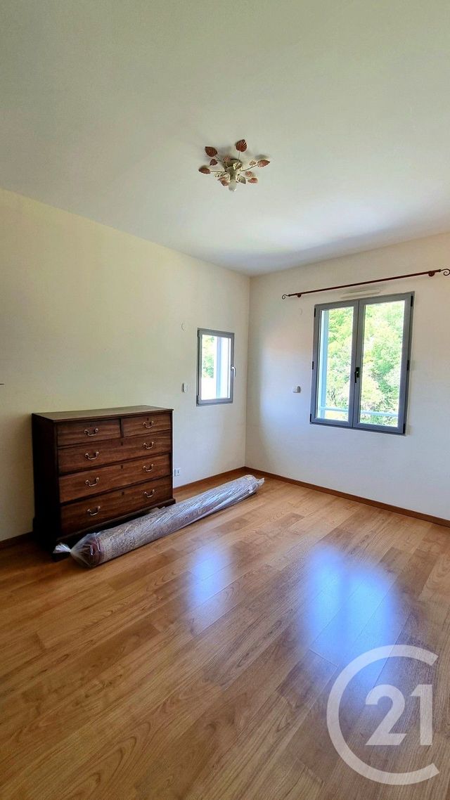 Appartement F3 à vendre - 3 pièces - 74.16 m2 - SARLAT LA CANEDA - 24 - AQUITAINE - Century 21 Patrimoine 24