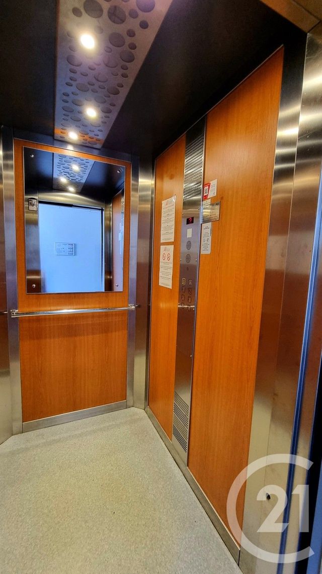 Appartement F3 à vendre - 3 pièces - 74.16 m2 - SARLAT LA CANEDA - 24 - AQUITAINE - Century 21 Patrimoine 24