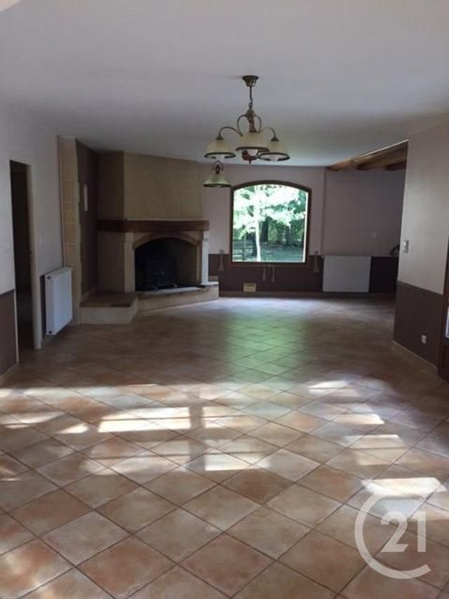 maison à louer - 7 pièces - 158.79 m2 - PEYZAC LE MOUSTIER - 24 - AQUITAINE - Century 21 Patrimoine 24