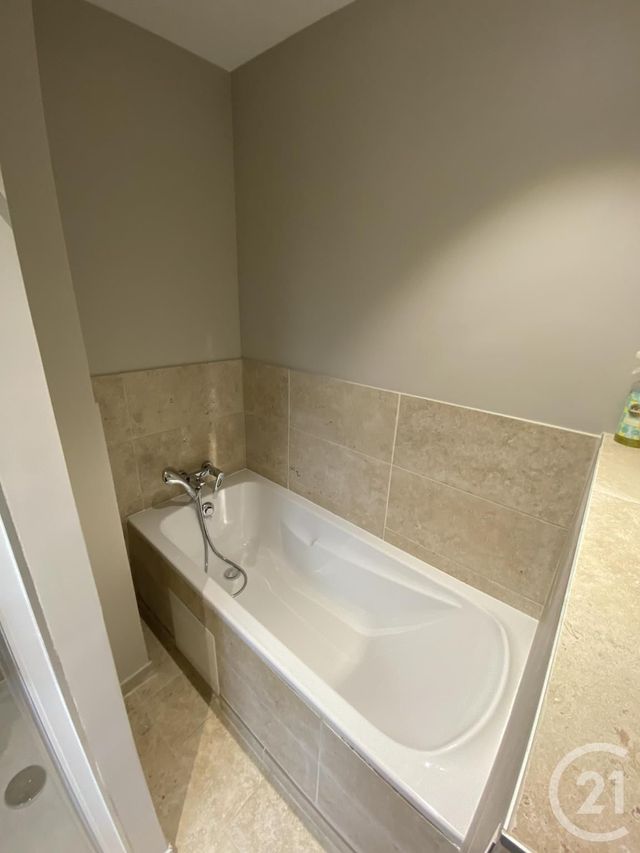 maison à louer - 4 pièces - 89.21 m2 - ST GENIES - 24 - AQUITAINE - Century 21 Patrimoine 24