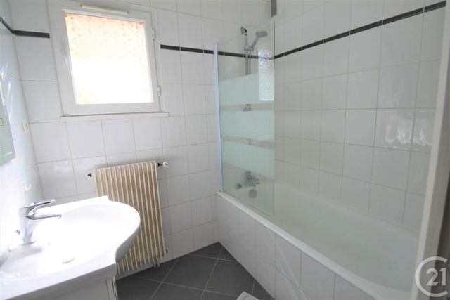 Appartement à louer - 3 pièces - 67.57 m2 - SARLAT LA CANEDA - 24 - AQUITAINE - Century 21 Patrimoine 24