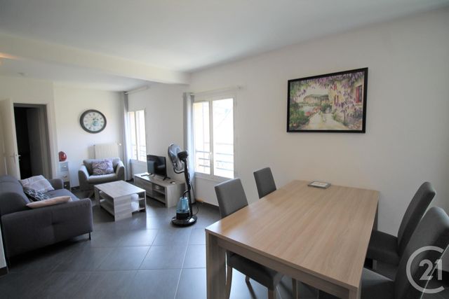 Appartement à louer - 3 pièces - 67.57 m2 - SARLAT LA CANEDA - 24 - AQUITAINE - Century 21 Patrimoine 24