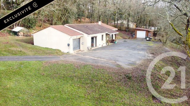 maison à vendre - 4 pièces - 114.7 m2 - CENAC ET ST JULIEN - 24 - AQUITAINE - Century 21 Patrimoine 24