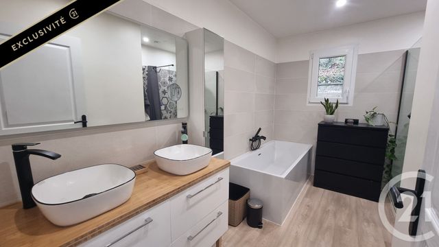 maison à vendre - 4 pièces - 114.7 m2 - CENAC ET ST JULIEN - 24 - AQUITAINE - Century 21 Patrimoine 24