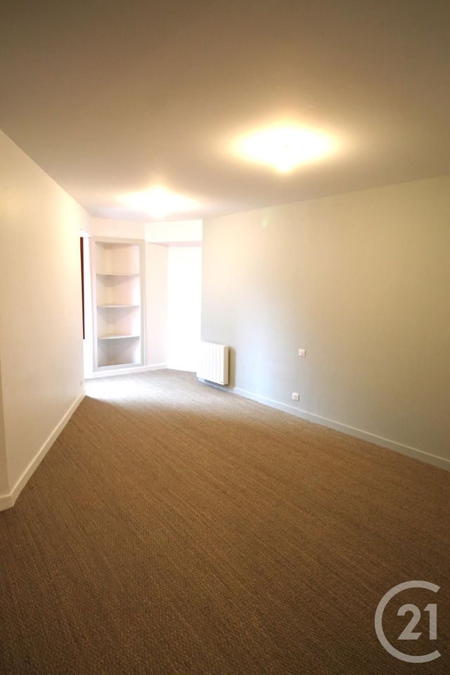 Appartement T3 à louer - 3 pièces - 60.64 m2 - SARLAT LA CANEDA - 24 - AQUITAINE - Century 21 Patrimoine 24