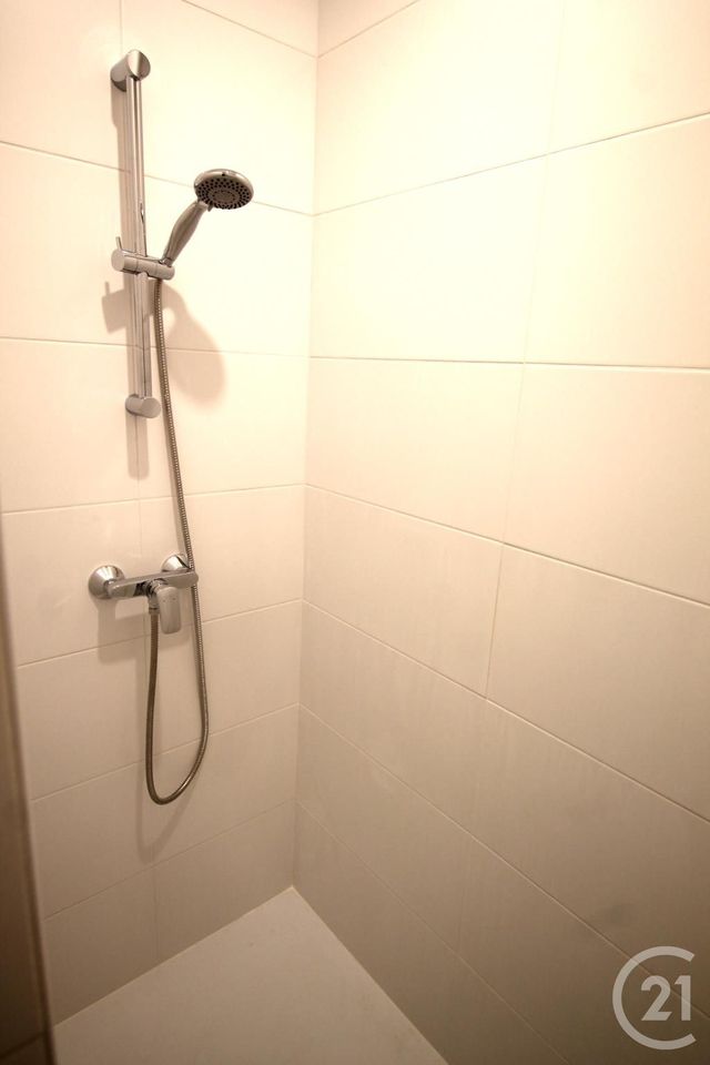 Appartement T3 à louer - 3 pièces - 60.64 m2 - SARLAT LA CANEDA - 24 - AQUITAINE - Century 21 Patrimoine 24