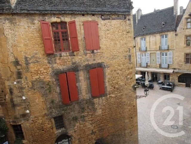 Appartement T3 à louer - 3 pièces - 60.64 m2 - SARLAT LA CANEDA - 24 - AQUITAINE - Century 21 Patrimoine 24