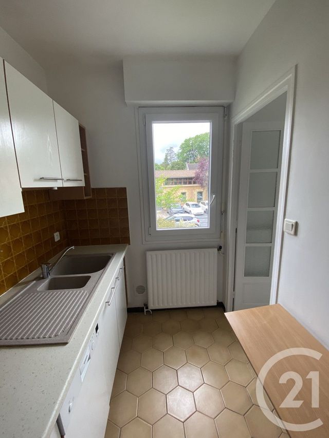 Appartement Studio à louer - 1 pièce - 30.53 m2 - SARLAT LA CANEDA - 24 - AQUITAINE - Century 21 Patrimoine 24
