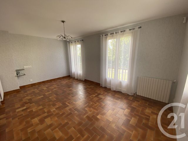 maison à louer - 3 pièces - 93.68 m2 - SALIGNAC EYVIGUES - 24 - AQUITAINE - Century 21 Patrimoine 24