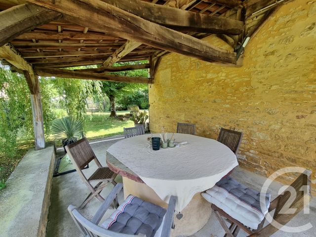 maison à louer - 5 pièces - 98.06 m2 - CENAC ET ST JULIEN - 24 - AQUITAINE - Century 21 Patrimoine 24