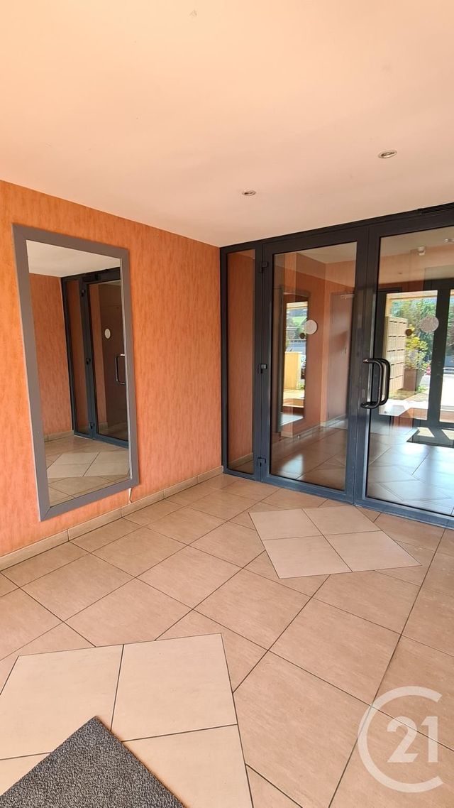 Appartement T3 à vendre - 3 pièces - 57.7 m2 - SARLAT LA CANEDA - 24 - AQUITAINE - Century 21 Patrimoine 24