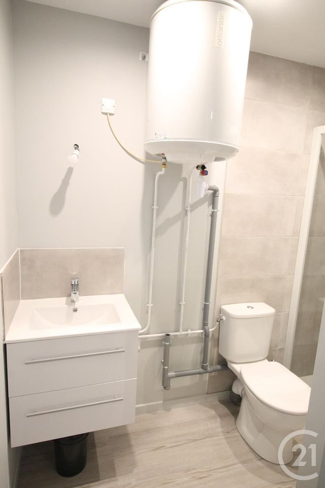 Appartement T1 à louer - 2 pièces - 28.02 m2 - SARLAT LA CANEDA - 24 - AQUITAINE - Century 21 Patrimoine 24