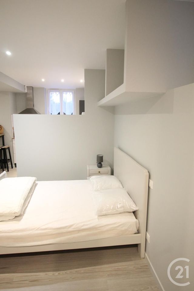 Appartement T1 à louer - 2 pièces - 28.02 m2 - SARLAT LA CANEDA - 24 - AQUITAINE - Century 21 Patrimoine 24