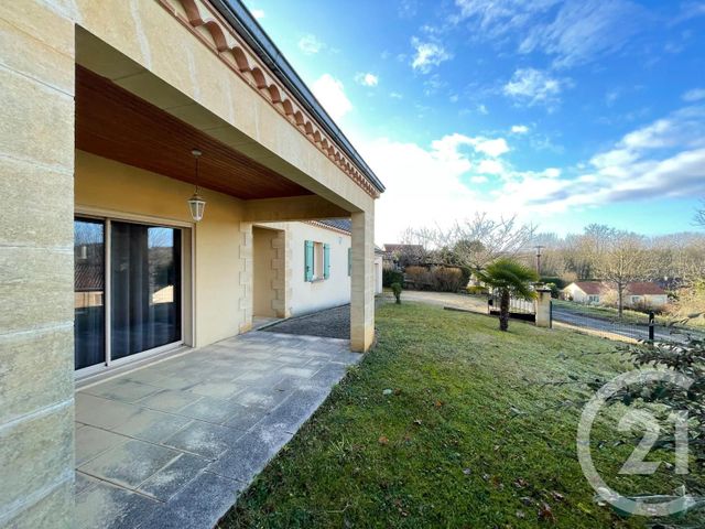 maison à louer - 5 pièces - 107.24 m2 - CENAC ET ST JULIEN - 24 - AQUITAINE - Century 21 Patrimoine 24