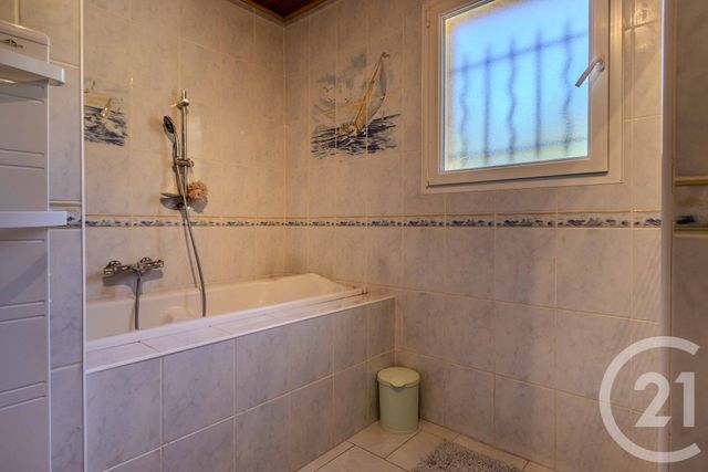 maison à vendre - 5 pièces - 160.6 m2 - ST CYBRANET - 24 - AQUITAINE - Century 21 Patrimoine 24