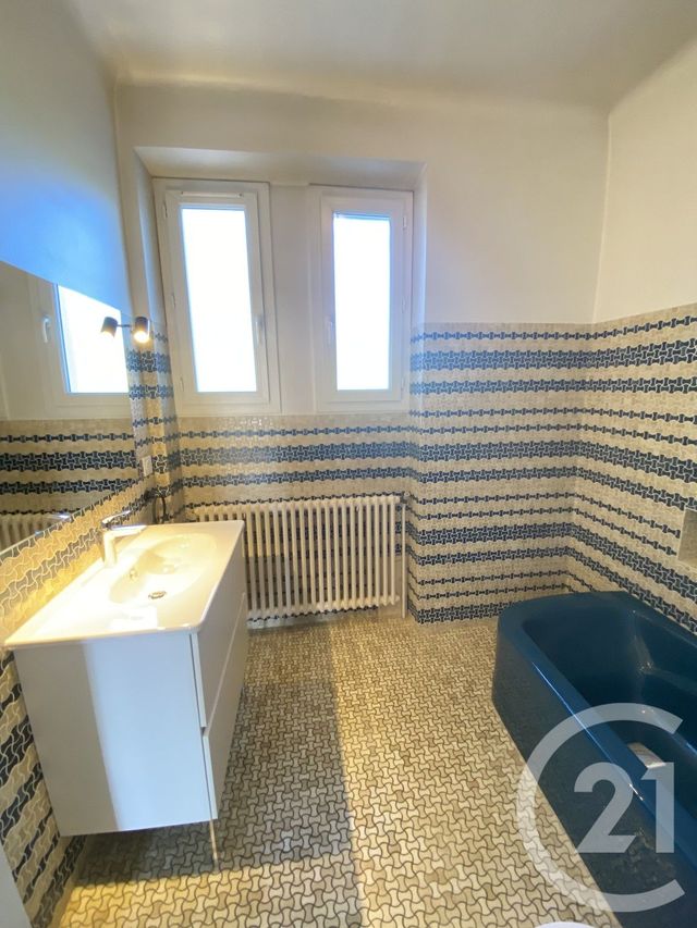 maison à louer - 6 pièces - 200.35 m2 - SARLAT LA CANEDA - 24 - AQUITAINE - Century 21 Patrimoine 24